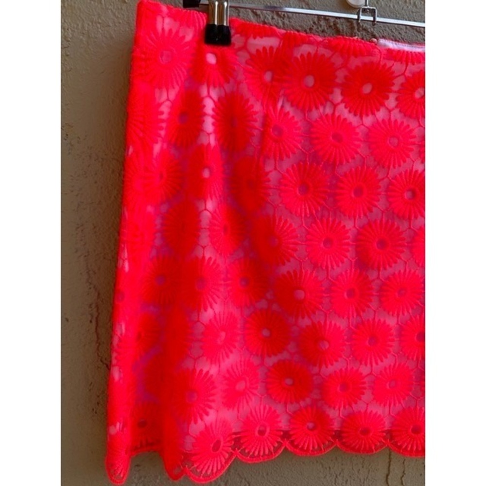 Lilly Pulitzer Neon Pink Floral Eyelet Lace Scalloped Mini Skirt SZ 6 Party